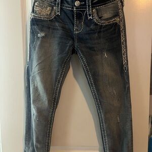 Authentic Women’s Rock Revival Skinny Distressed Jeans